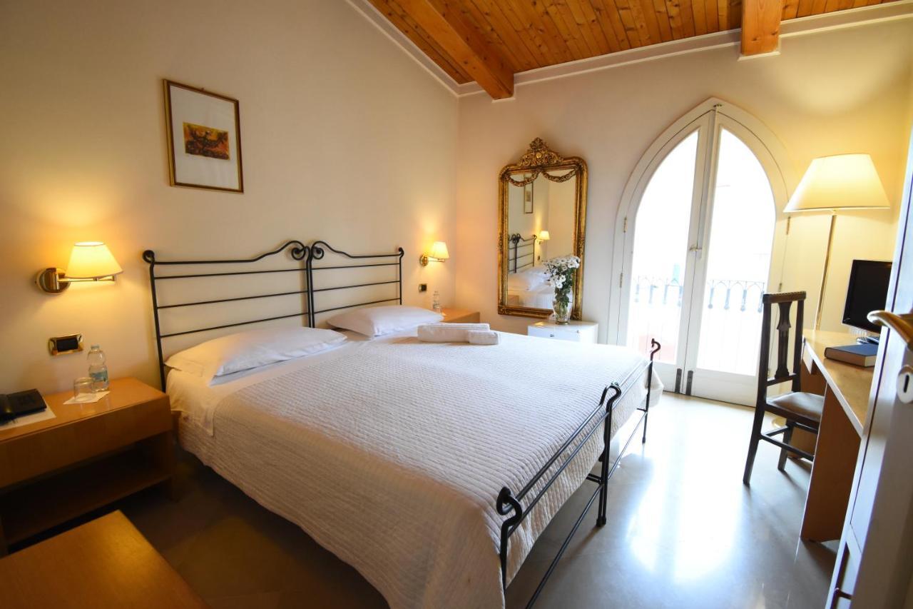 Palazzo Sottile Meninni - Classic Rooms Experience Gravina in Puglia Luaran gambar